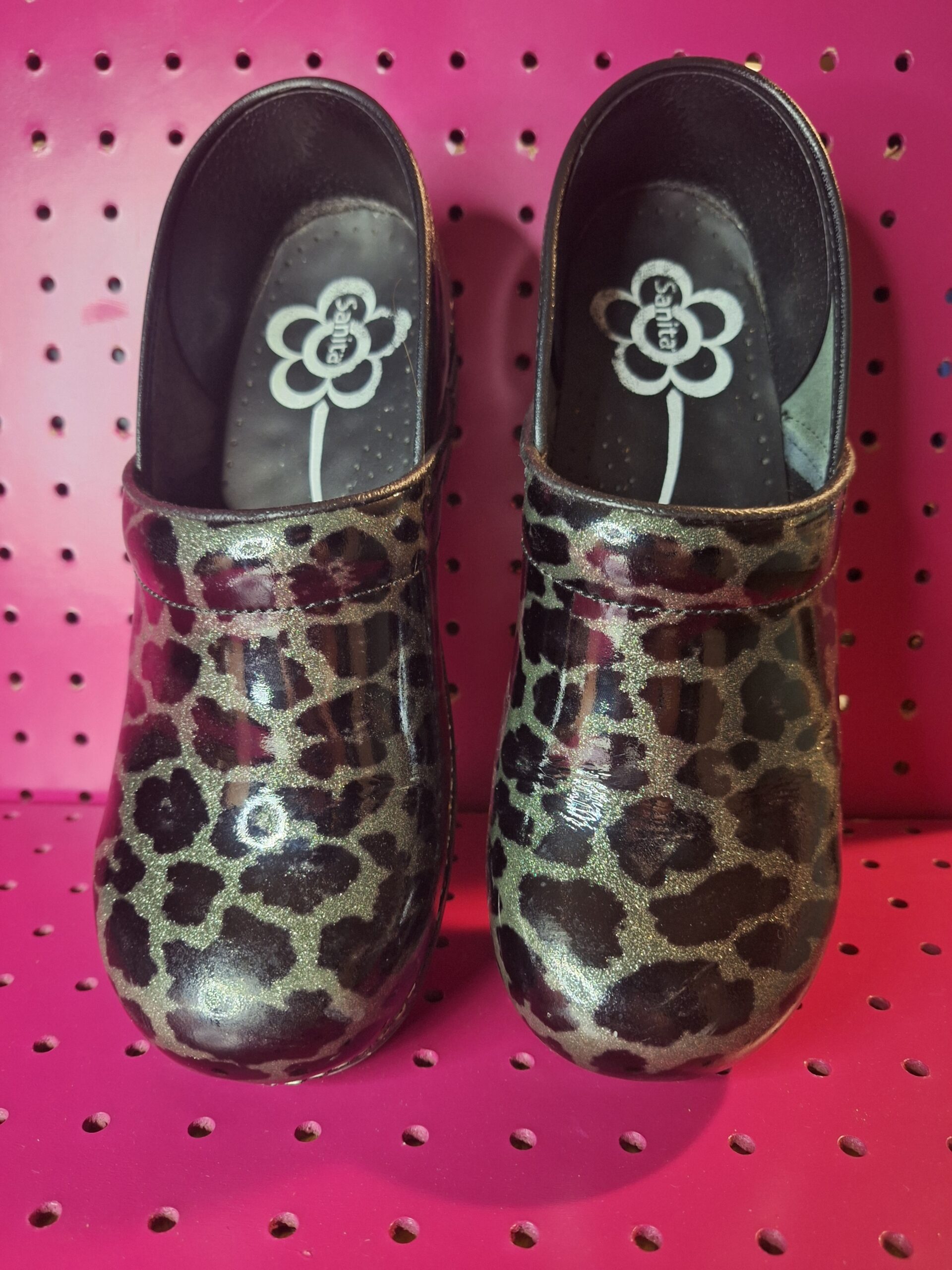 Sanita clogs