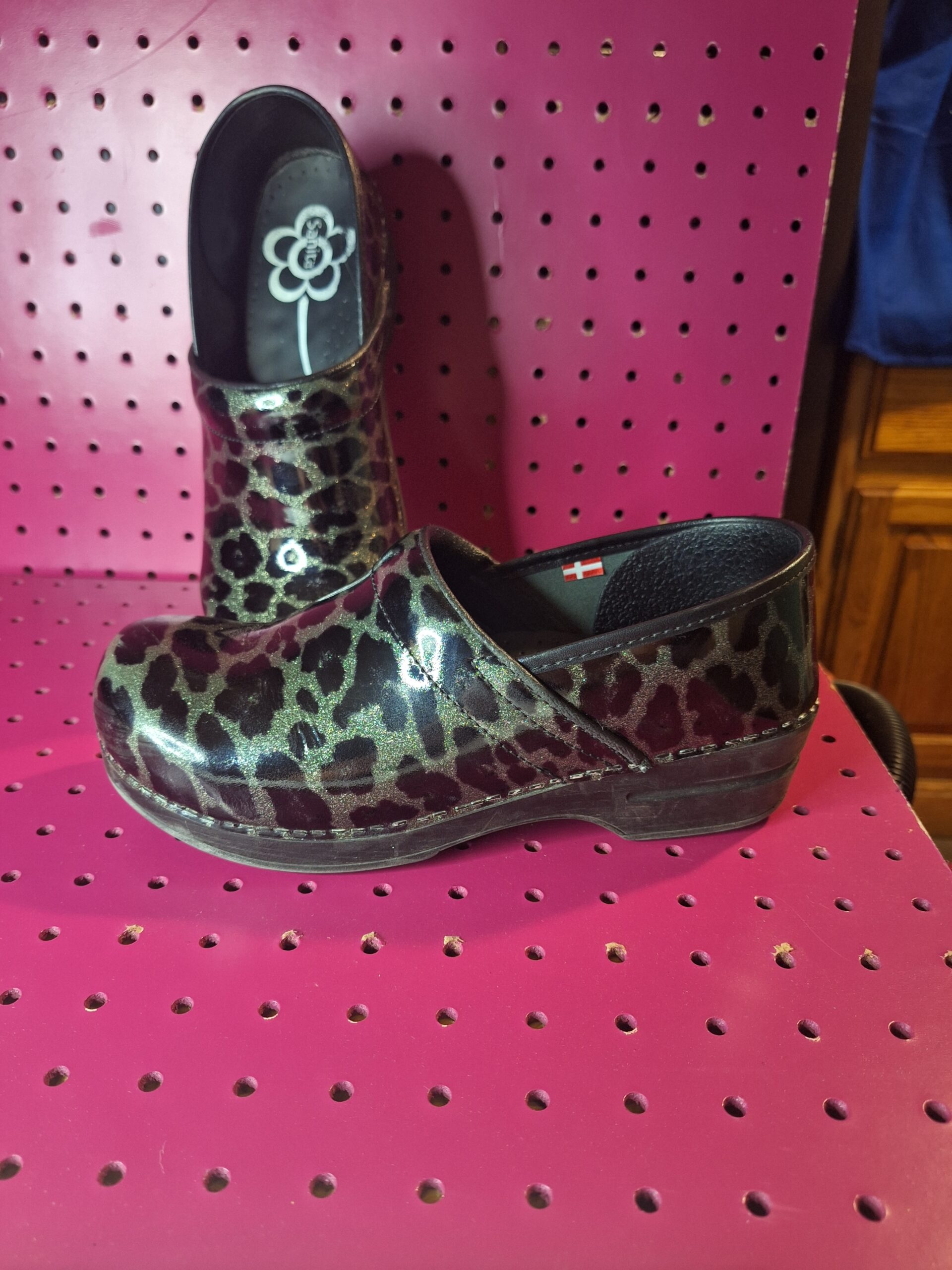 Sanita clogs